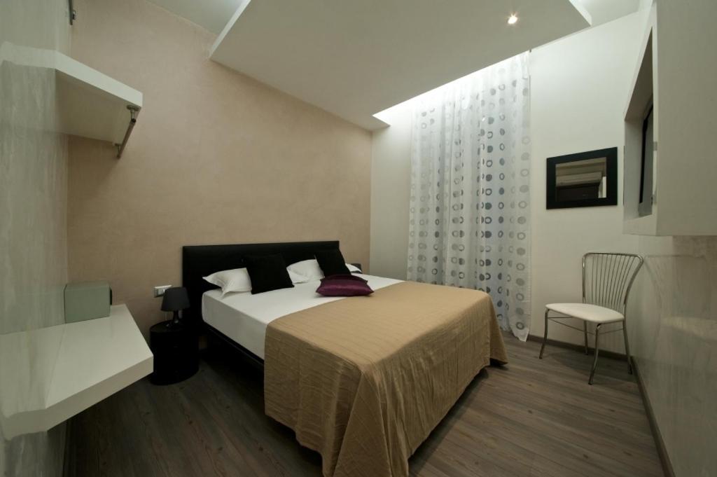 Roma Naif Rooms Szoba fotó